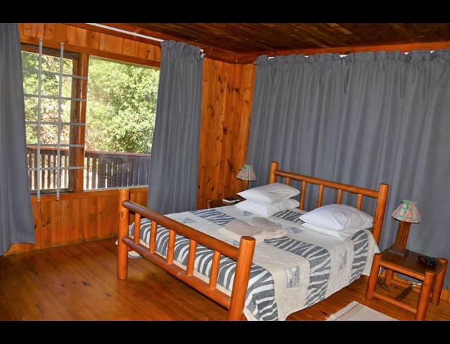 28 BEDROOM LODGE FOR SALE IN JEFFREYS BAY CENTRAL